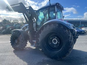 Valtra T215 Active Tractor c/w G7s Loader - Image 4