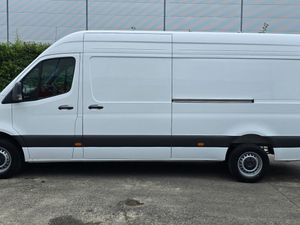 2026 Sprinter 319 LWB with Heavy Towing Capacity - Image 3