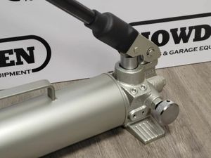 HTM Hydraulic Hand Pump "Single Acting" 1.5LT - Image 2