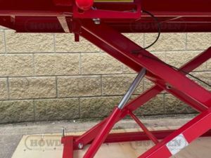 Taranto Scissor Air - Hydraulic Lift - Image 3