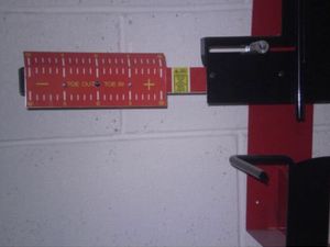 Quick Trak 2 Wheel Laser Tracking  Gauge Alignment - Image 2