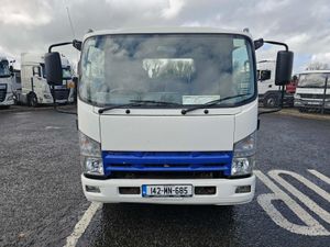 2014 Isuzu 4x2 Chassis Cab - Image 2