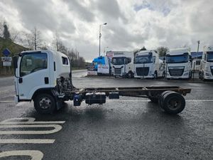 2014 Isuzu 4x2 Chassis Cab - Image 4