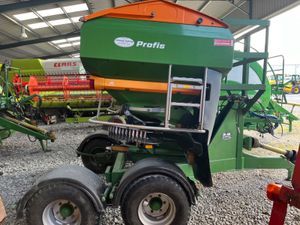 Amazone Fertiliser spreader - Image 3