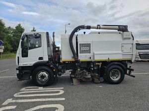 2014 Iveco 150 E22 15 ton Scarb Sweeper - Image 4