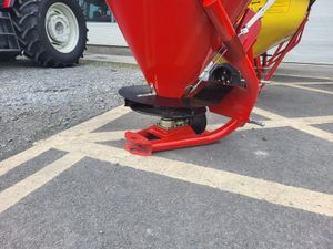 Fressori Fertiliser Spreader - Image 2
