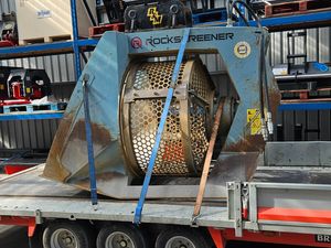 Screen Bucket Hire - Image 4