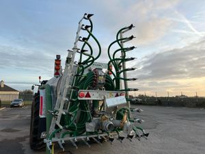 New Major 2000 Gallon Tank 7.5M Trailing Shoe - Image 4