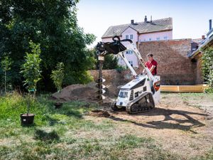 Bobcat MT100 Stand on Track Loader - Image 3