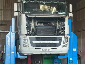 Bus Coach & Truck Column lifts - Image 2