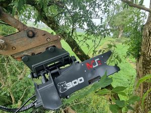 NEW MDE KOALA 300 TREE SHEAR - Image 4