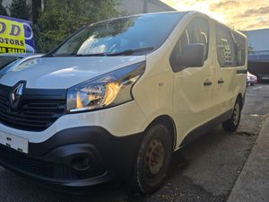 RENUALT TRAFIC PASSENGER  2019 9  SEATER - Image 2