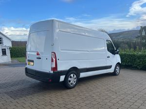 2021 (212 Reg) Vauxhall Movano L2H2 Business+ - Image 4