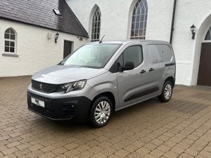2020 (202reg) Peugeot Partner Professional - Image 3