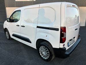 212 Citroen Berlingo 1.5 BlueHDI LX - Image 3