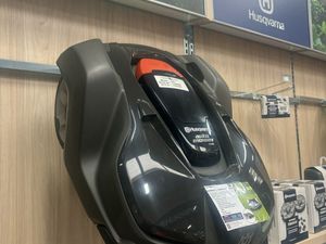 Husqvarna 450x Robotic Lawn mower / Automower - Image 4