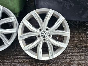 3 Genuine 18" VW Alloys 5x112 - Image 2