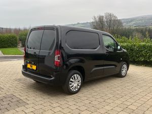 2020 (202reg) Peugeot Partner Professional100bhp - Image 4