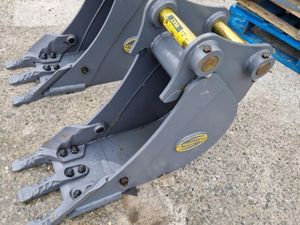 4-5 ton Digging Buckets - Image 3