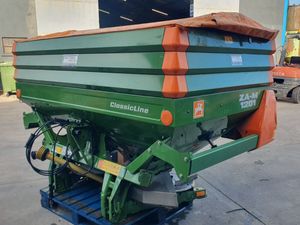 Zam 3000 Litre Fertilizer Spreader - Image 4
