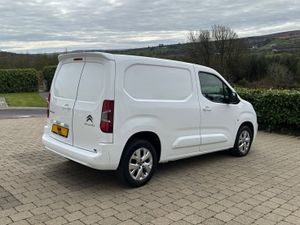 2020 Citroen Berlingo Enterprise 100bhp Fully Load - Image 4