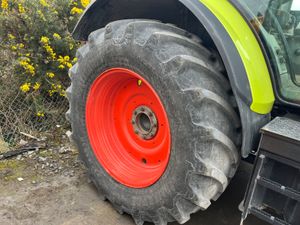 Claas Arion 630 - Image 4