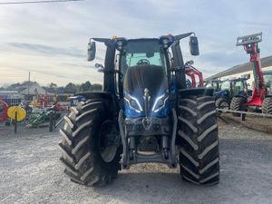 Valtra Q 265 In stock 🌟 MUST SEE 🌟 - Image 3