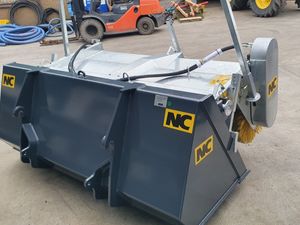 NC 7 Foot Bucket Brush with Tractor Euro - Image 3