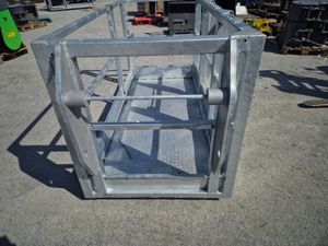 8x4 Safety cage / baskets Brackets Both Sides - Image 2