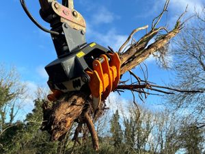 MDE SX Hydraulic Grabs - Image 3