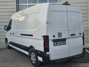 Renault Master E Tech Red Edition L3H2 - Image 4