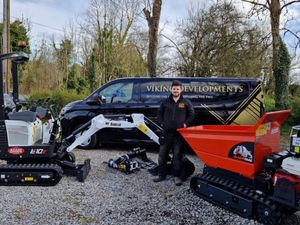 Bobcat E10z Micro Digger - Image 3