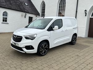 2021 Vauxhall Combo Sportive 1.5 100bhp 3seater - Image 3