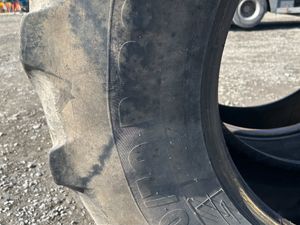 Michelin 420/70 28 Front Tyres - Image 3