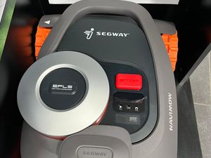 Robotic Lawnmowers - Image 4