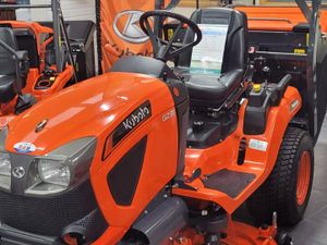 New Kubota G231LD Ride-on Lawnmower - Image 3