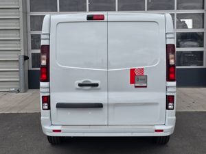 Renault Trafic Exclusive 150BHP Auto White - Image 4