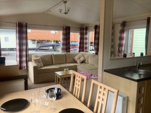 HOMES FIND NEW OWNERS FAST AROUND HERE - Image 4