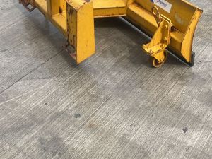 Skidsteer yard scraper / snow plough - Image 2