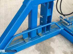 Dowd Hydraulic Double Bale Lifter - Image 2