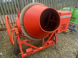 Manitou Electric Cement Mixer - €2,000+ VAT