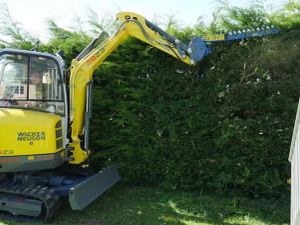Slanetrac HC150 Hedge Cutter - Image 2