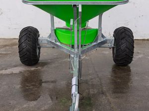 Aitchison quad fertiliser spreader - Image 3