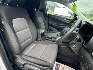 202 Hyundai Tucson Commercial - Image 4