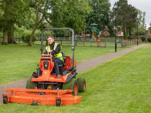 Kubota F391 Front Deck - Image 3