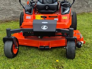 New Kubota ZD1211 Zero Turn mower - Image 3