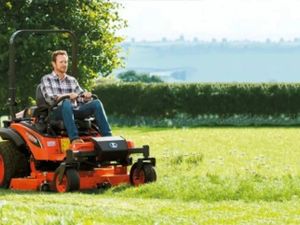 New Kubota ZD1211 Zero Turn mower - Image 4