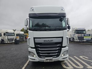 2014 DAF XF SUPERSPACE 6X2 Tractor Unit - Image 2