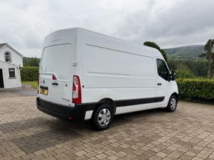 2020 (202 Reg) Vauxhall Movano Business+ MWB - Image 4
