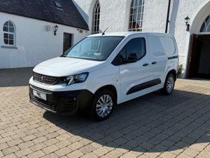 2022 Peugeot Partner Professional Pro 100bhp - Image 3